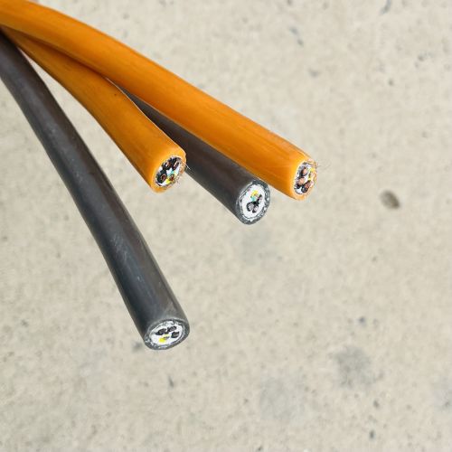 XLPE 电缆绝缘缺陷的规定